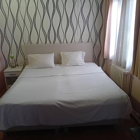Vila Silia Skopje Buitenkant foto