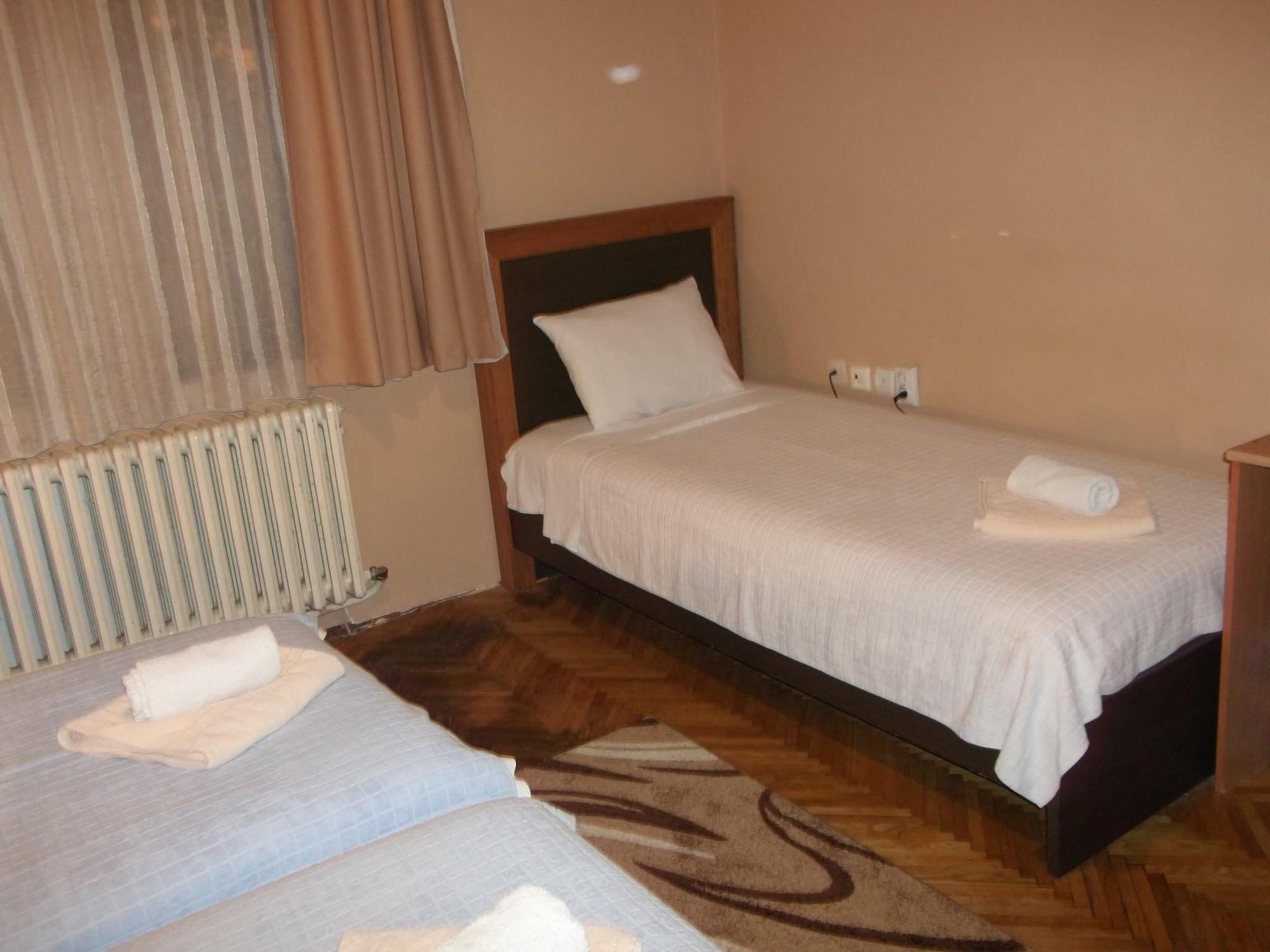 Vila Silia Skopje Buitenkant foto