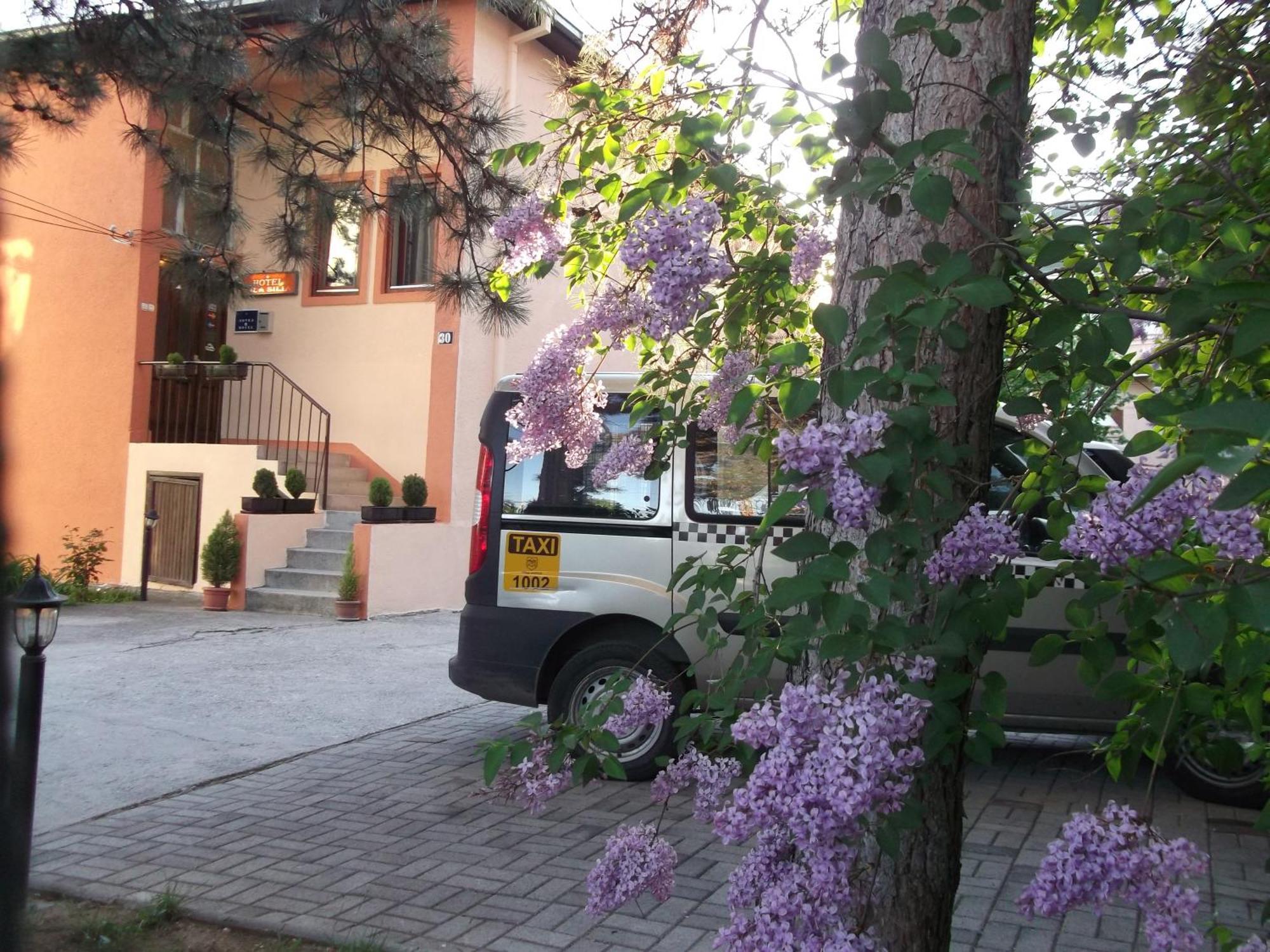 Vila Silia Skopje Buitenkant foto